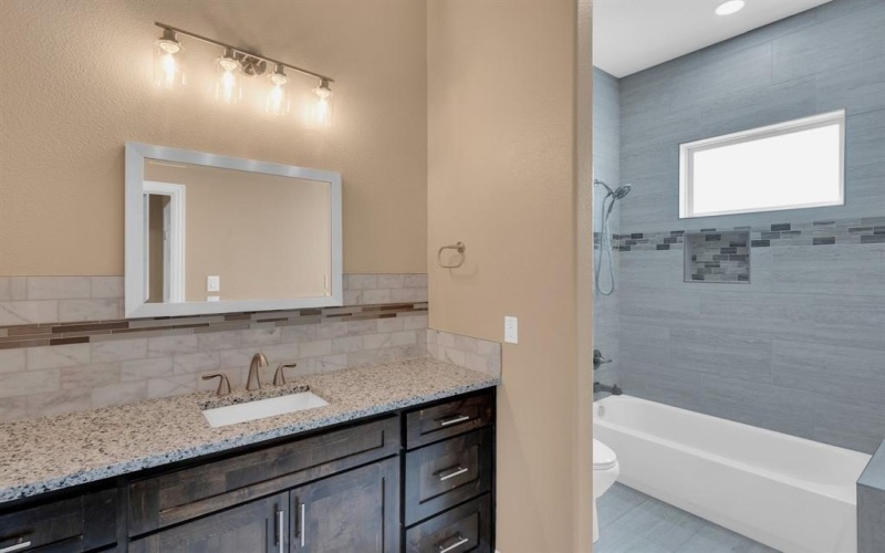 350 Farrar Road, Waxahachie, TX 75165, 5 Habitaciones Habitaciones , ,5 BañosBaños,Residential,En Venta,350 Farrar Road,20906400