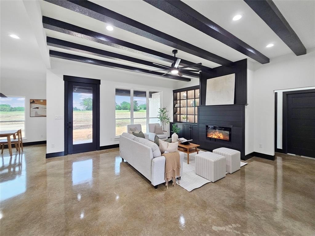 35857 FM-47, Mabank, TX 75147, 4 Bedrooms Bedrooms, ,2 BathroomsBathrooms,Residential,For Sale,35857 FM-47,20890833