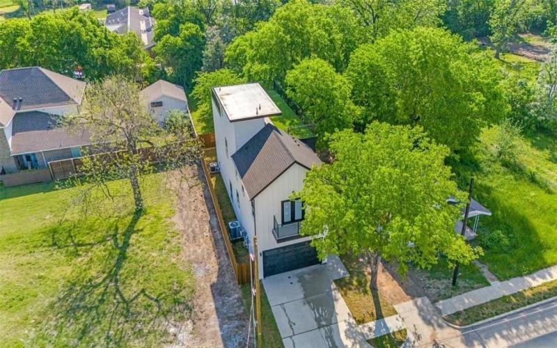 618 N Cliff, Dallas, TX 75203, 4 Habitaciones Habitaciones , ,2 BañosBaños,Residential,En Venta,618 N Cliff,20882700