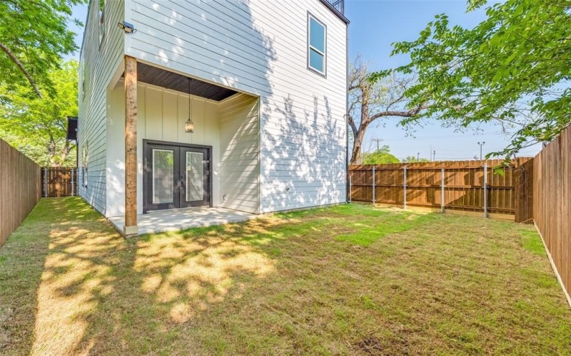 618 N Cliff, Dallas, TX 75203, 4 Habitaciones Habitaciones , ,2 BañosBaños,Residential,En Venta,618 N Cliff,20882700