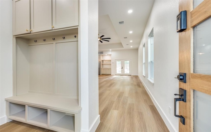 618 N Cliff, Dallas, TX 75203, 4 Habitaciones Habitaciones , ,2 BañosBaños,Residential,En Venta,618 N Cliff,20882700