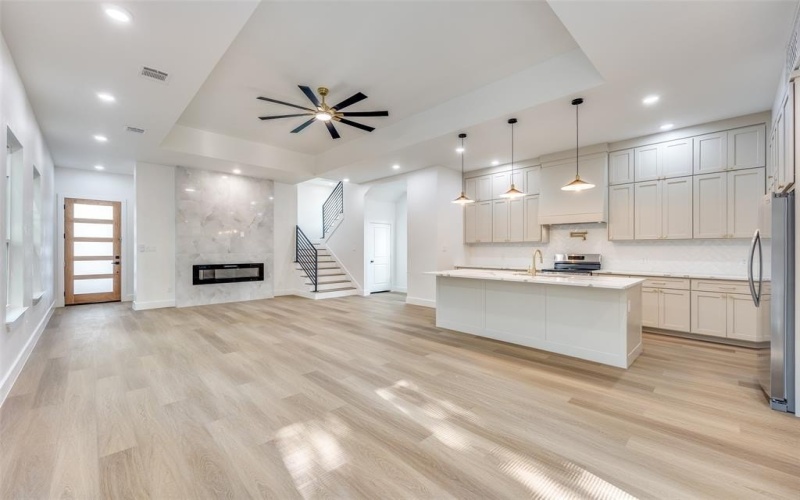 618 N Cliff, Dallas, TX 75203, 4 Habitaciones Habitaciones , ,2 BañosBaños,Residential,En Venta,618 N Cliff,20882700
