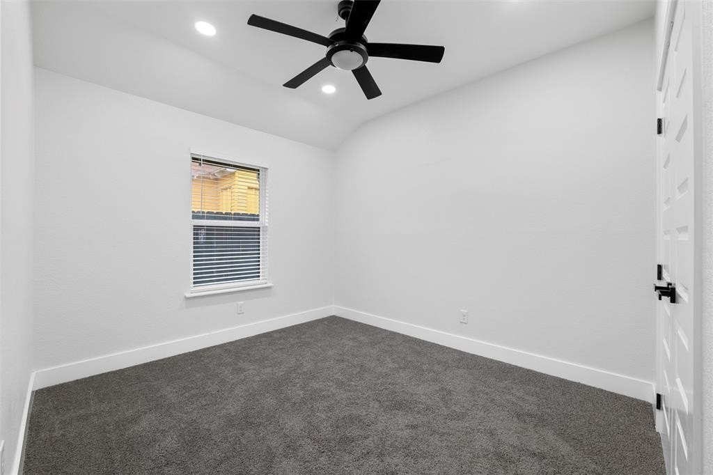 2225 E Overton Road, Dallas, TX 75216, 3 Bedrooms Bedrooms, ,2 BathroomsBathrooms,Residential,For Sale,2225 E Overton Road,20894417