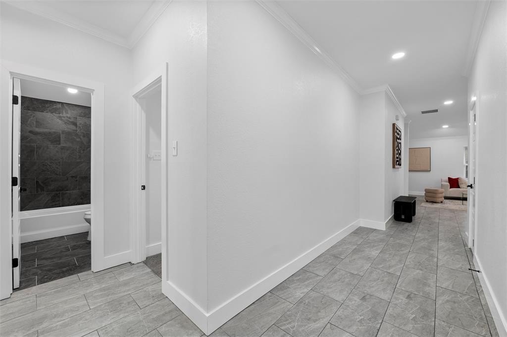 2225 E Overton Road, Dallas, TX 75216, 3 Bedrooms Bedrooms, ,2 BathroomsBathrooms,Residential,For Sale,2225 E Overton Road,20894417