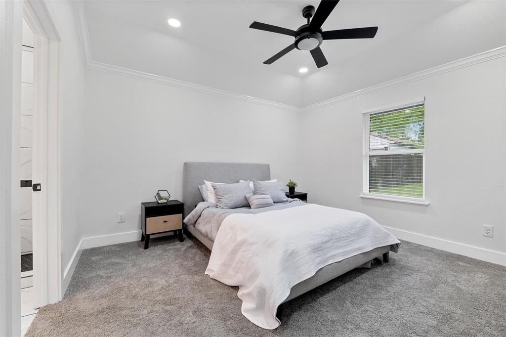 2225 E Overton Road, Dallas, TX 75216, 3 Bedrooms Bedrooms, ,2 BathroomsBathrooms,Residential,For Sale,2225 E Overton Road,20894417