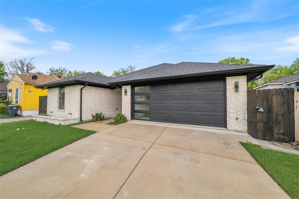 2225 E Overton Road, Dallas, TX 75216, 3 Bedrooms Bedrooms, ,2 BathroomsBathrooms,Residential,For Sale,2225 E Overton Road,20894417