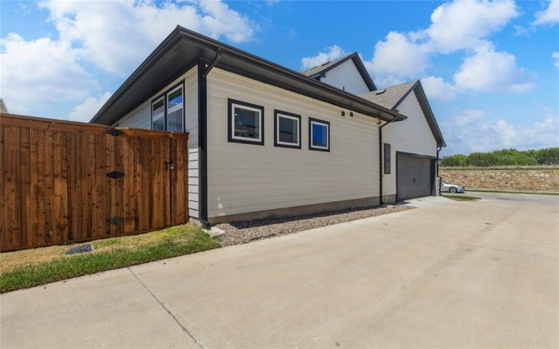 13361 Hedgebrook Place, Fort Worth, TX 76008, 3 Bedrooms Bedrooms, ,2 BathroomsBathrooms,Residential,For Sale,13361 Hedgebrook Place,20911506