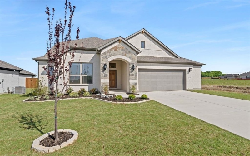 1940 Nightfall Drive, Venus, TX 76084, 5 Bedrooms Bedrooms, ,3 BathroomsBathrooms,Residential,For Sale,1940 Nightfall Drive,20905339