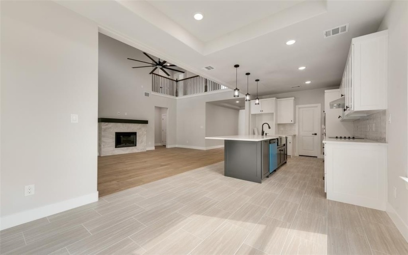 6810 Windward View Drive, Rowlett, TX 75088, 4 Bedrooms Bedrooms, ,3 BathroomsBathrooms,Residential,For Sale,6810 Windward View Drive,20905378