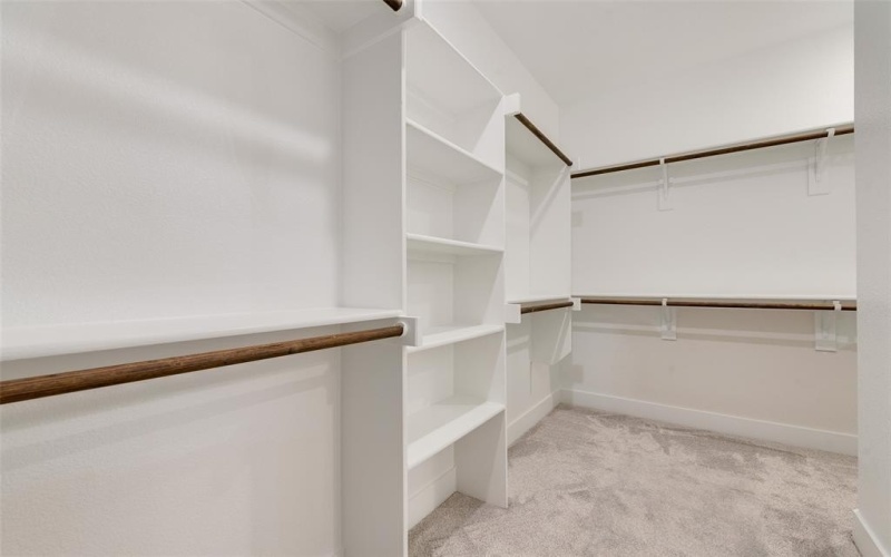 6810 Windward View Drive, Rowlett, TX 75088, 4 Bedrooms Bedrooms, ,3 BathroomsBathrooms,Residential,For Sale,6810 Windward View Drive,20905378