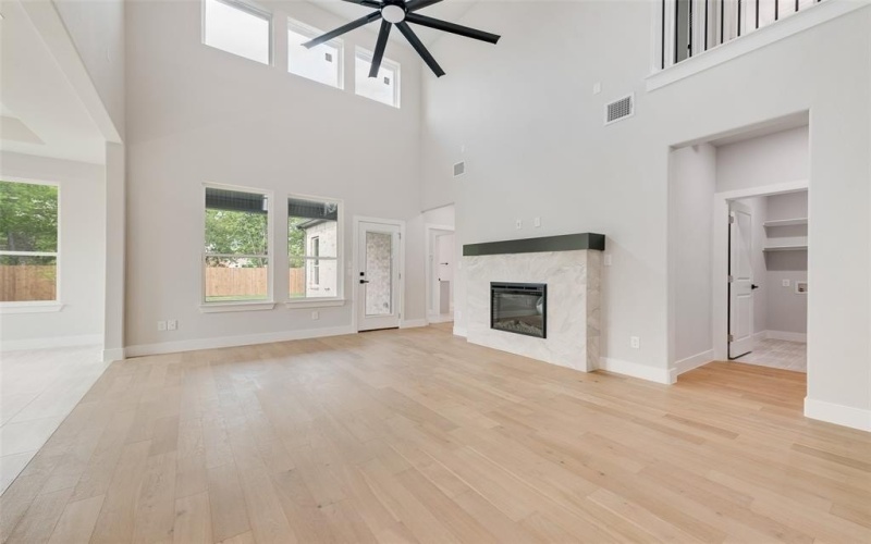 6810 Windward View Drive, Rowlett, TX 75088, 4 Bedrooms Bedrooms, ,3 BathroomsBathrooms,Residential,For Sale,6810 Windward View Drive,20905378