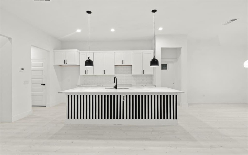 4731 Jones Street, Dallas, TX 75210, 3 Bedrooms Bedrooms, ,2 BathroomsBathrooms,Residential,For Sale,4731 Jones Street,20899227