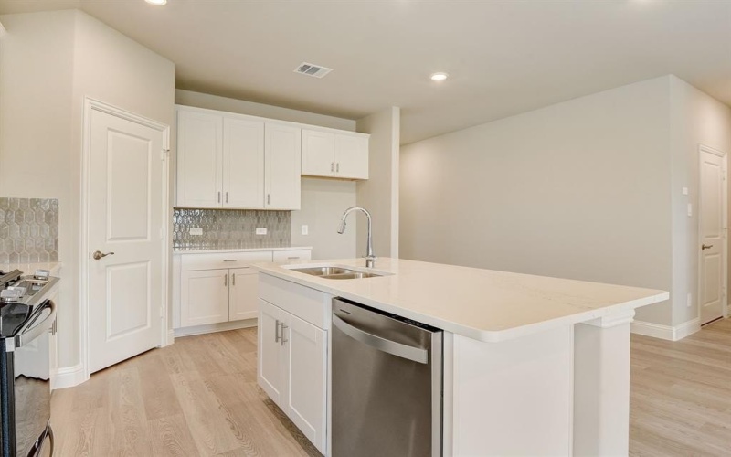 2221 Preakness Drive, Seagoville, TX 75159, 3 Bedrooms Bedrooms, ,2 BathroomsBathrooms,Residential,For Sale,2221 Preakness Drive,20910052