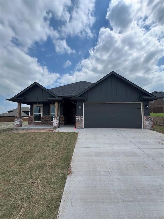 4304 Hummingbird Drive, Sherman, TX 75092, 3 Bedrooms Bedrooms, ,2 BathroomsBathrooms,Residential,For Sale,4304 Hummingbird Drive,20907656