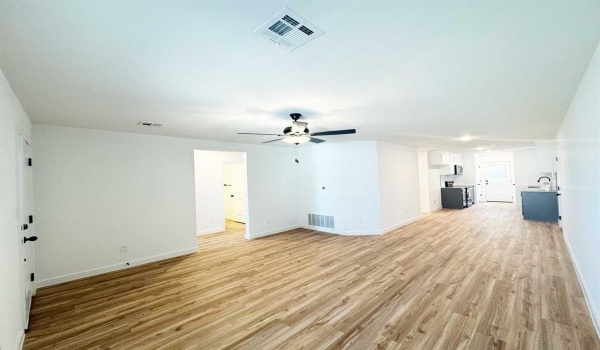 2408 Miller Street, Denison, TX 75020, 3 Habitaciones Habitaciones , ,2 BañosBaños,Residential,En Venta,2408 Miller Street,20907850
