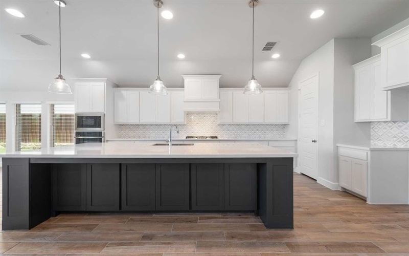 10480 Gray Hills Drive, Fort Worth, TX 76126, 4 Bedrooms Bedrooms, ,3 BathroomsBathrooms,Residential,For Sale,10480 Gray Hills Drive,20926774