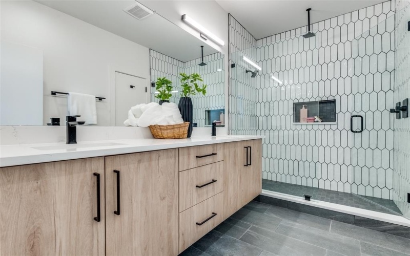3612 N San Jacinto Avenue #107, Dallas, TX 75204, 3 Bedrooms Bedrooms, ,3 BathroomsBathrooms,Residential,For Sale,3612 N San Jacinto Avenue,20924978