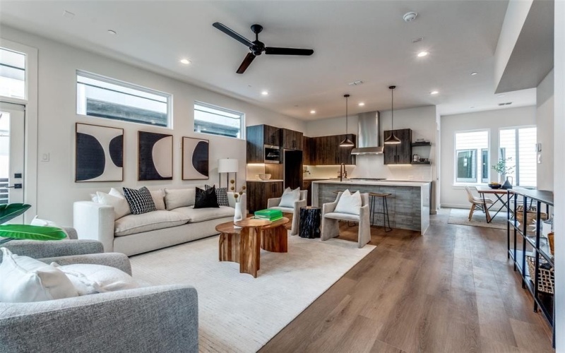 3612 N San Jacinto Avenue #107, Dallas, TX 75204, 3 Bedrooms Bedrooms, ,3 BathroomsBathrooms,Residential,For Sale,3612 N San Jacinto Avenue,20924978