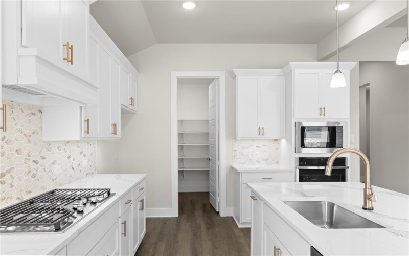 7216 Ladybug Lane, Little Elm, TX 76227, 3 Bedrooms Bedrooms, ,2 BathroomsBathrooms,Residential,For Sale,7216 Ladybug Lane,20928778