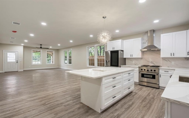 518 S Cockrell Hill Road, Cockrell Hill, TX 75211, 3 Bedrooms Bedrooms, ,2 BathroomsBathrooms,Residential,For Sale,518 S Cockrell Hill Road,20920717