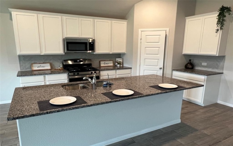 13165 Yellowstone Way, Providence Village, TX 76227, 4 Bedrooms Bedrooms, ,3 BathroomsBathrooms,Residential,For Sale,13165 Yellowstone Way,20917472