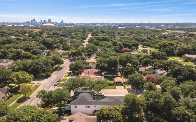 4401 El Campo Avenue, Fort Worth, TX 76107, 4 Bedrooms Bedrooms, ,3 BathroomsBathrooms,Residential,For Sale,4401 El Campo Avenue,20917763