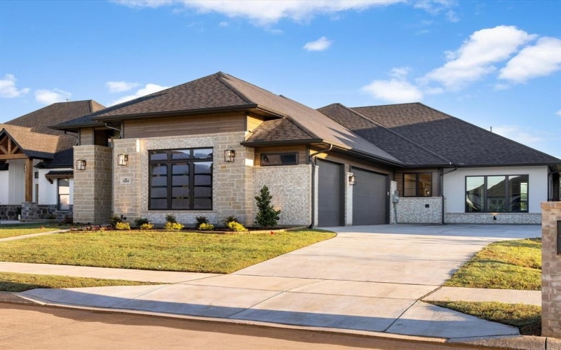 1041 Bandon Dunes Drive, Fort Worth, TX 76028, 4 Bedrooms Bedrooms, ,3 BathroomsBathrooms,Residential,For Sale,1041 Bandon Dunes Drive,20926069