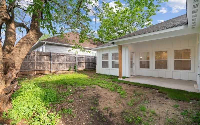 5120 Draper Street, Fort Worth, TX 76105, 3 Bedrooms Bedrooms, ,2 BathroomsBathrooms,Residential,For Sale,5120 Draper Street,20921585