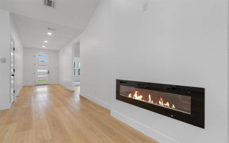 5120 Draper Street, Fort Worth, TX 76105, 3 Bedrooms Bedrooms, ,2 BathroomsBathrooms,Residential,For Sale,5120 Draper Street,20921585