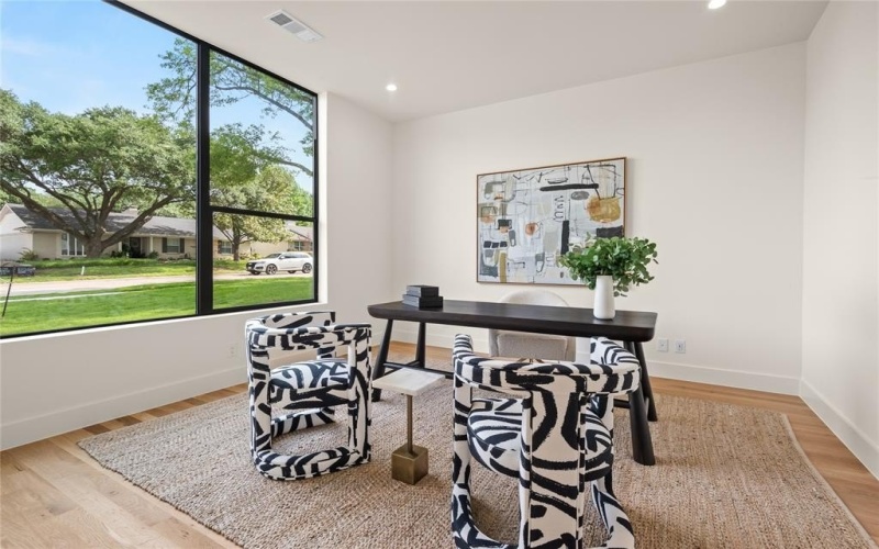 9834 Shoreview Road, Dallas, TX 75238, 5 Bedrooms Bedrooms, ,6 BathroomsBathrooms,Residential,For Sale,9834 Shoreview Road,20919864