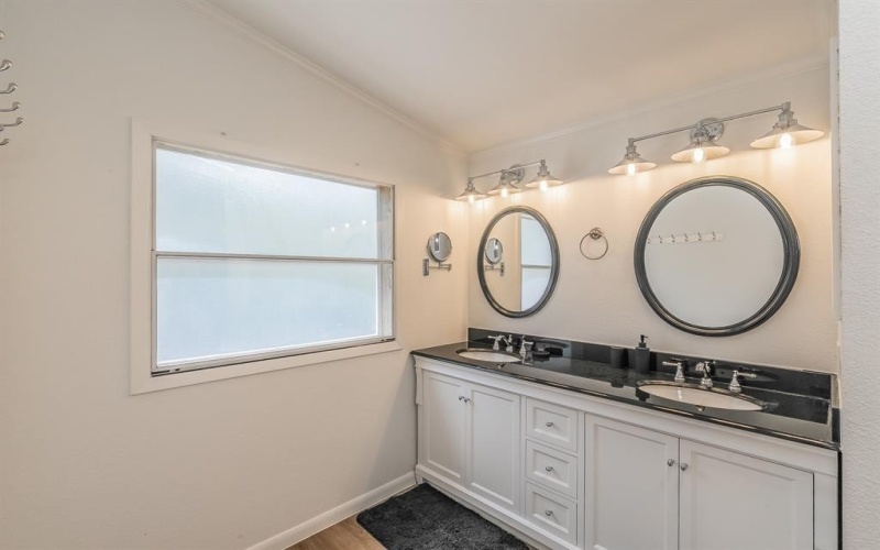 534 Private Road 3204, Bridgeport, TX 76426, 3 Bedrooms Bedrooms, ,2 BathroomsBathrooms,Residential,For Sale,534 Private Road 3204,20928802