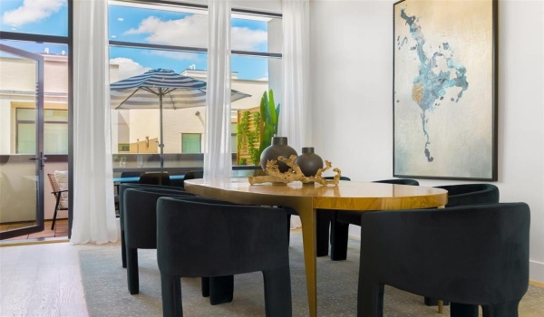 610 N Oak Cliff Boulevard #205, Dallas, TX 75208, 3 Habitaciones Habitaciones , ,3 BañosBaños,Residential,En Venta,610 N Oak Cliff Boulevard,20928303