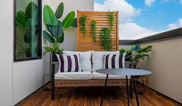 610 N Oak Cliff Boulevard #205, Dallas, TX 75208, 3 Habitaciones Habitaciones , ,3 BañosBaños,Residential,En Venta,610 N Oak Cliff Boulevard,20928303