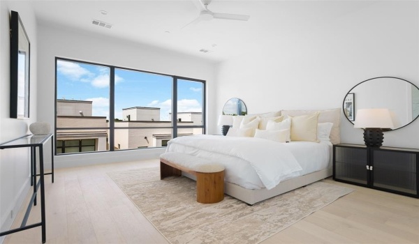 610 N Oak Cliff Boulevard #205, Dallas, TX 75208, 3 Habitaciones Habitaciones , ,3 BañosBaños,Residential,En Venta,610 N Oak Cliff Boulevard,20928303