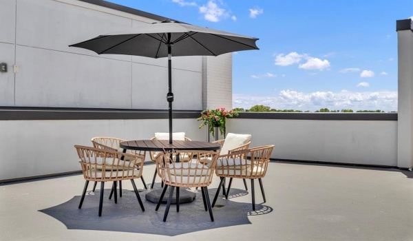 610 N Oak Cliff Boulevard #205, Dallas, TX 75208, 3 Habitaciones Habitaciones , ,3 BañosBaños,Residential,En Venta,610 N Oak Cliff Boulevard,20928303
