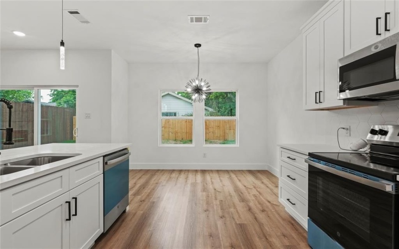 2823 Peary Avenue, Dallas, TX 75215, 3 Habitaciones Habitaciones , ,2 BañosBaños,Residential,En Venta,2823 Peary Avenue,20926497