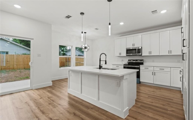 2823 Peary Avenue, Dallas, TX 75215, 3 Habitaciones Habitaciones , ,2 BañosBaños,Residential,En Venta,2823 Peary Avenue,20926497