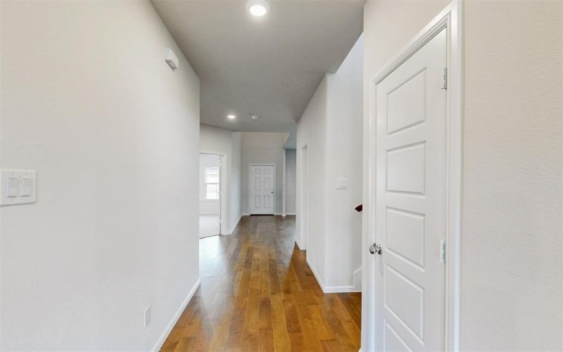 716 Parkside Drive, Justin, TX 76247, 5 Bedrooms Bedrooms, ,3 BathroomsBathrooms,Residential,For Sale,716 Parkside Drive,20924428