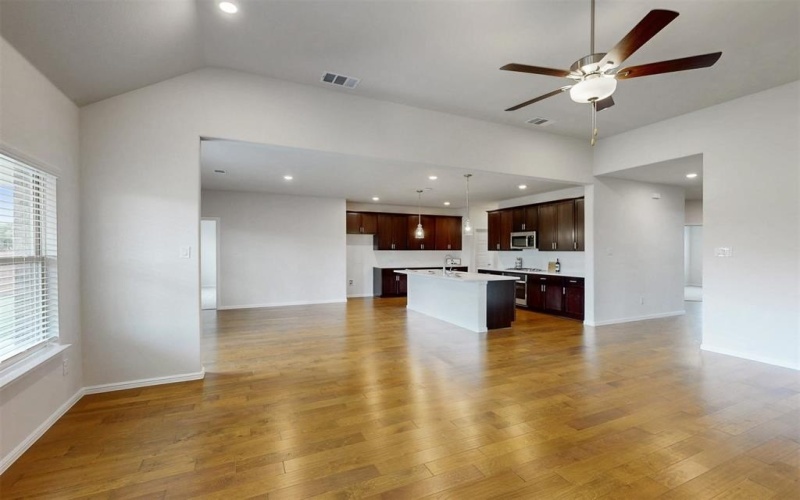716 Parkside Drive, Justin, TX 76247, 5 Bedrooms Bedrooms, ,3 BathroomsBathrooms,Residential,For Sale,716 Parkside Drive,20924428