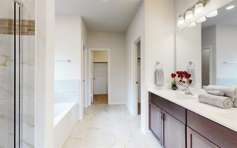 716 Parkside Drive, Justin, TX 76247, 5 Bedrooms Bedrooms, ,3 BathroomsBathrooms,Residential,For Sale,716 Parkside Drive,20924428