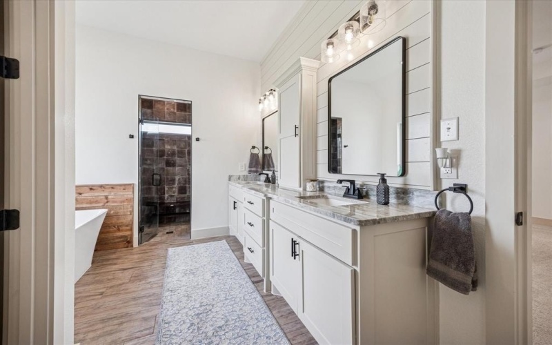 2028 Carrie Court, Weatherford, TX 76088, 4 Habitaciones Habitaciones , ,3 BañosBaños,Residential,En Venta,2028 Carrie Court,20928334