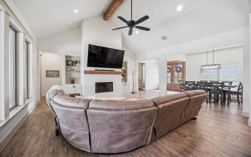 2028 Carrie Court, Weatherford, TX 76088, 4 Habitaciones Habitaciones , ,3 BañosBaños,Residential,En Venta,2028 Carrie Court,20928334