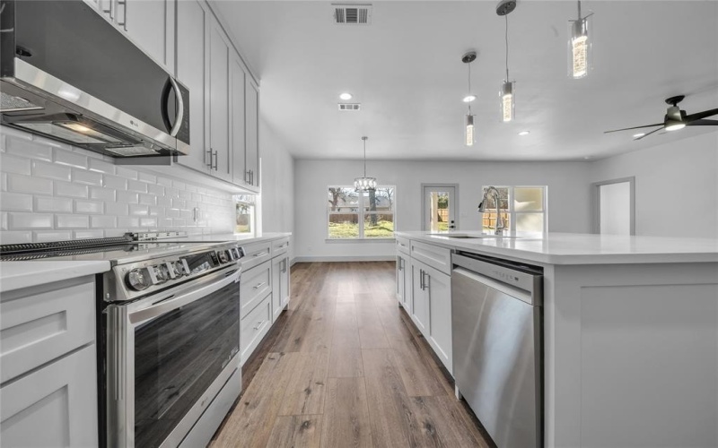 2412 Givendale Road, Dallas, TX 75241, 3 Bedrooms Bedrooms, ,2 BathroomsBathrooms,Residential,For Sale,2412 Givendale Road,20930948