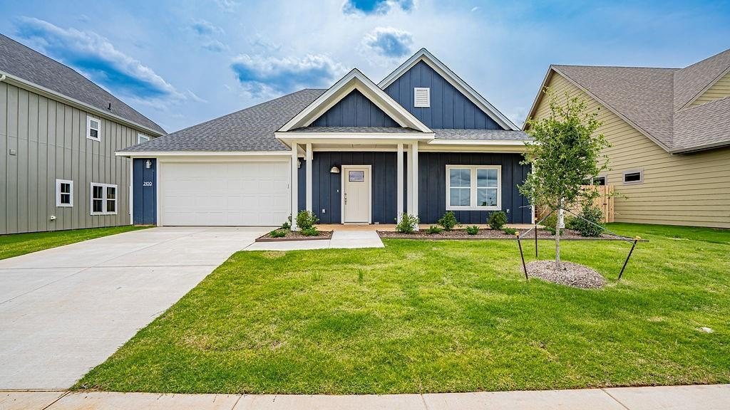 2100 Salina Circle, Granbury, TX 76048, 3 Bedrooms Bedrooms, ,2 BathroomsBathrooms,Residential,For Sale,2100 Salina Circle,20934018