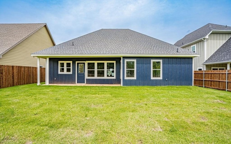 2100 Salina Circle, Granbury, TX 76048, 3 Bedrooms Bedrooms, ,2 BathroomsBathrooms,Residential,For Sale,2100 Salina Circle,20934018