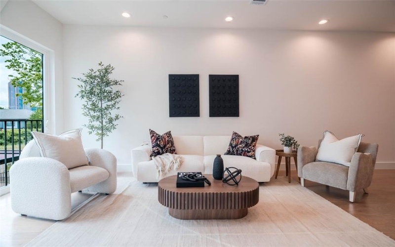 4517 Munger Avenue #104, Dallas, TX 75204, 2 Bedrooms Bedrooms, ,2 BathroomsBathrooms,Residential,For Sale,4517 Munger Avenue,20934226