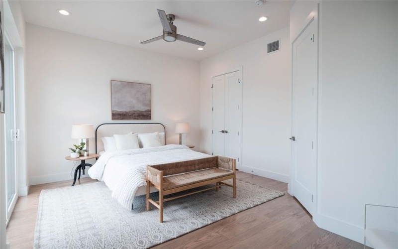 4517 Munger Avenue #104, Dallas, TX 75204, 2 Bedrooms Bedrooms, ,2 BathroomsBathrooms,Residential,For Sale,4517 Munger Avenue,20934226