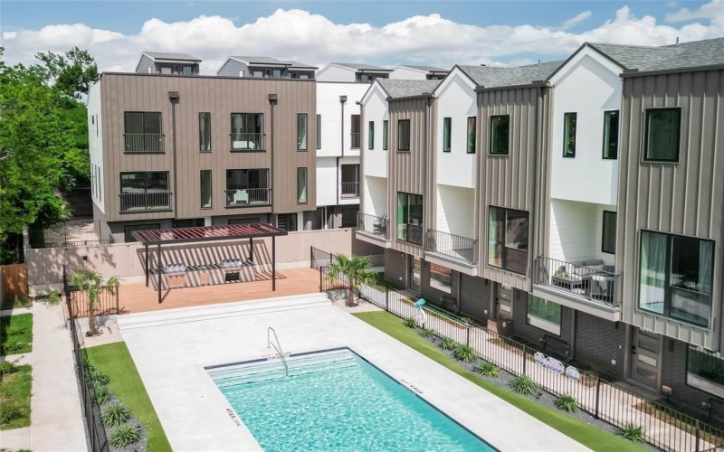 4517 Munger Avenue #104, Dallas, TX 75204, 2 Bedrooms Bedrooms, ,2 BathroomsBathrooms,Residential,For Sale,4517 Munger Avenue,20934226