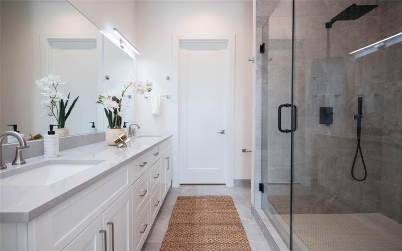4517 Munger Avenue #104, Dallas, TX 75204, 2 Bedrooms Bedrooms, ,2 BathroomsBathrooms,Residential,For Sale,4517 Munger Avenue,20934226