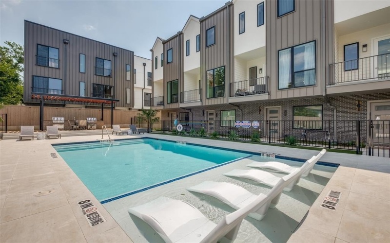 4517 Munger Avenue #104, Dallas, TX 75204, 2 Bedrooms Bedrooms, ,2 BathroomsBathrooms,Residential,For Sale,4517 Munger Avenue,20934226